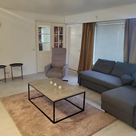 Apartment Tilava Uudistettu Perheasunto